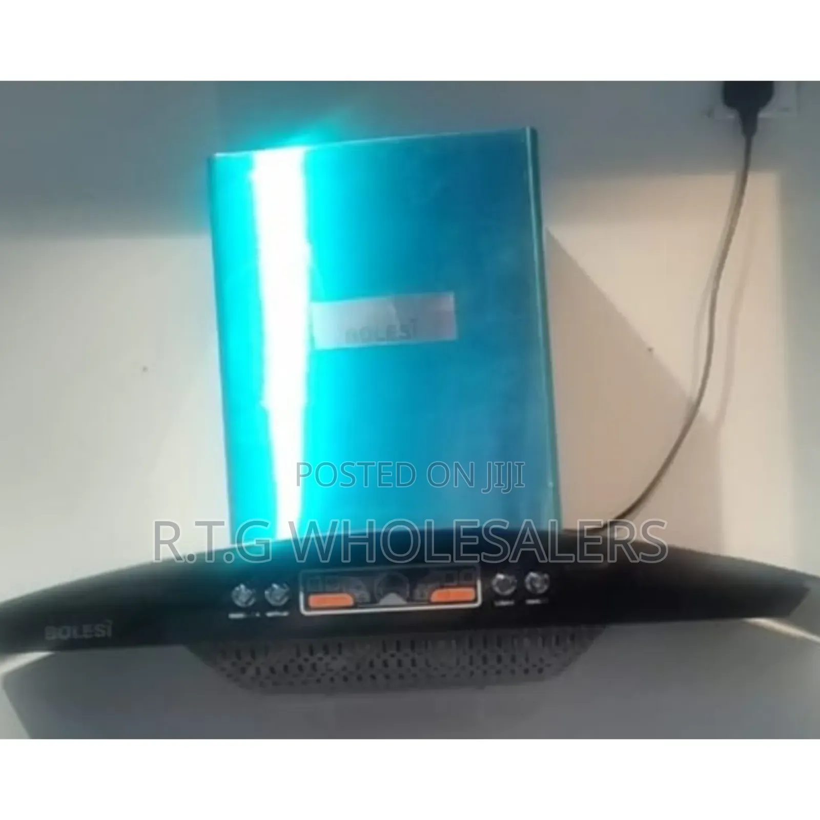 Bolesi 90cm Chimney Hood – Sleek Modern Kitchen Ventilation
