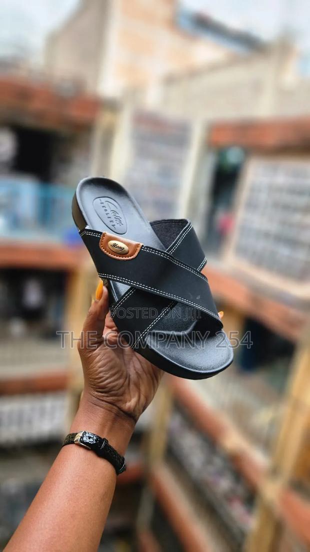 Quality Leather Casual Men Open Slide Shoes - thumbnail 6
