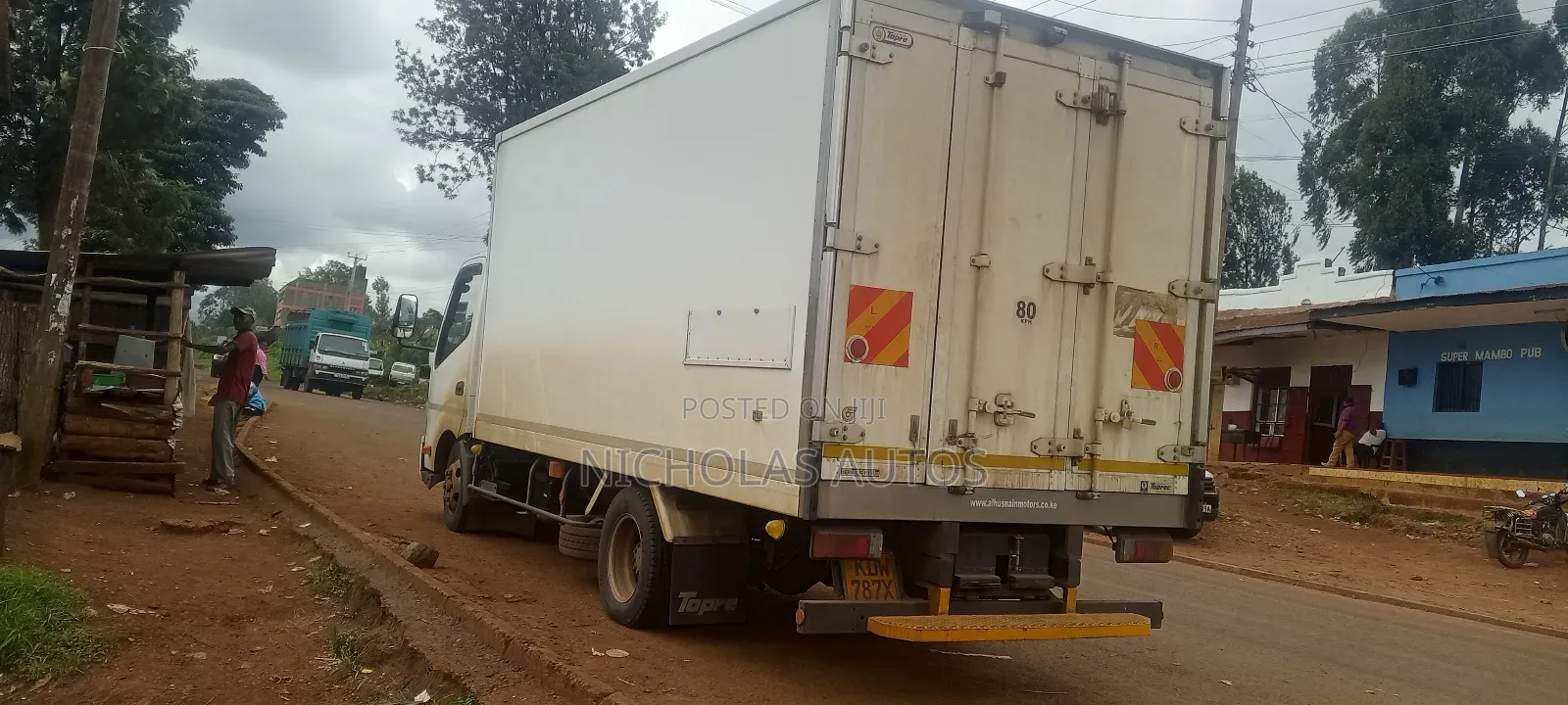 Hino Dutro Fridge 2019 White