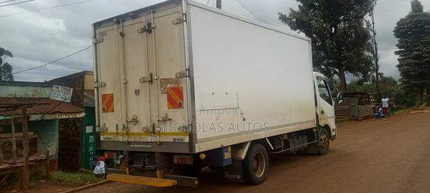 Hino Dutro Fridge 2019 White - thumbnail 4