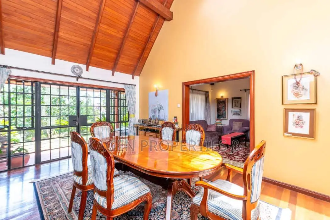6bdrm Villa in Hardy for sale