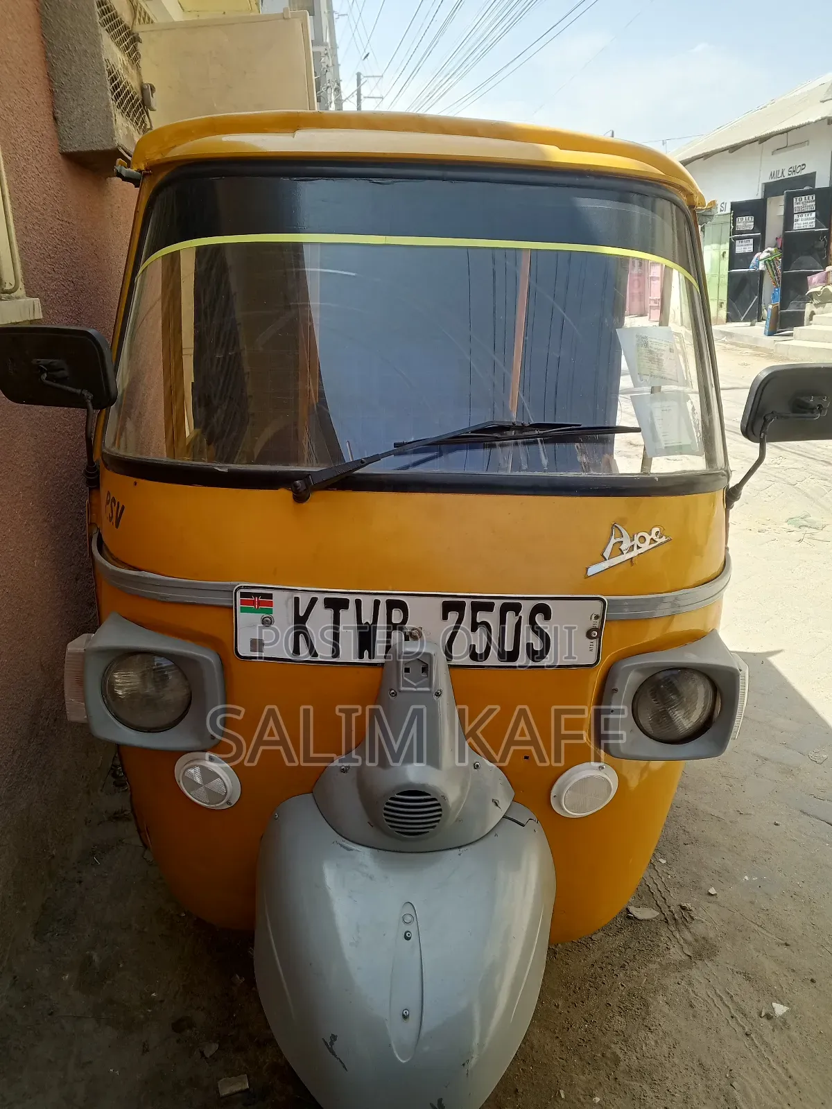 Piaggio 2018 Yellow