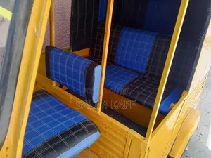 Piaggio 2018 Yellow