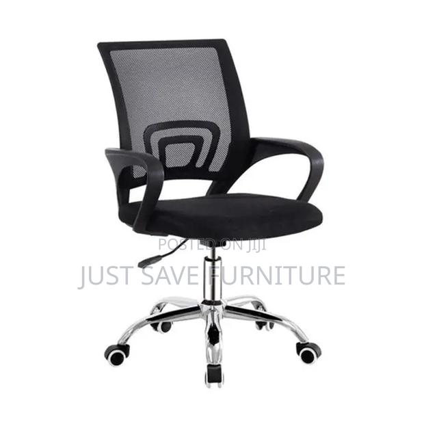 Ergonomic Mesh Swivel Office Chair With Adjustable Height