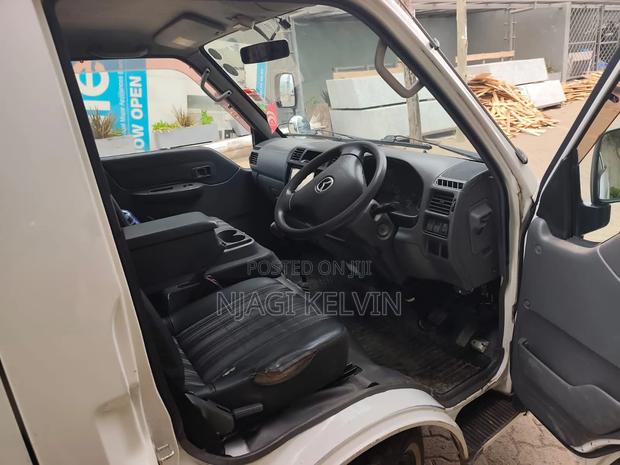 Mazda Bongo 2015 White - thumbnail 9