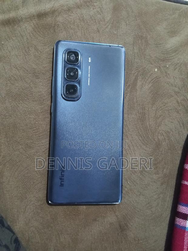 Infinix Hot 50 Pro+ 4G 128 GB Silver - thumbnail 2