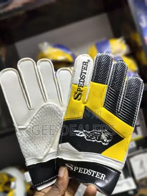 Junior Kids Goalkeeper Gloves Size 4-8