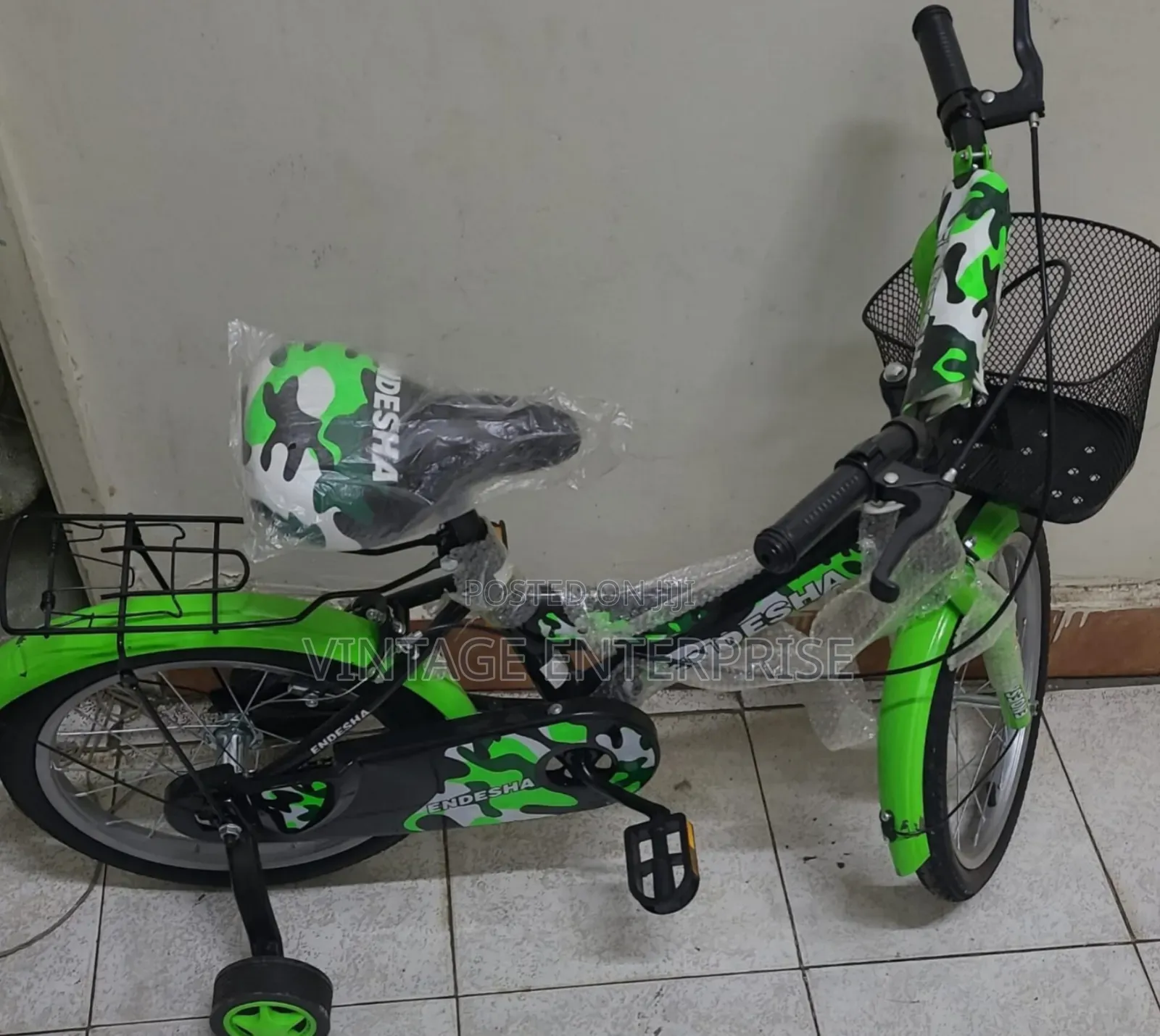 Size 16 Kids Bike With Removable Training Wheels(5-8 Years)