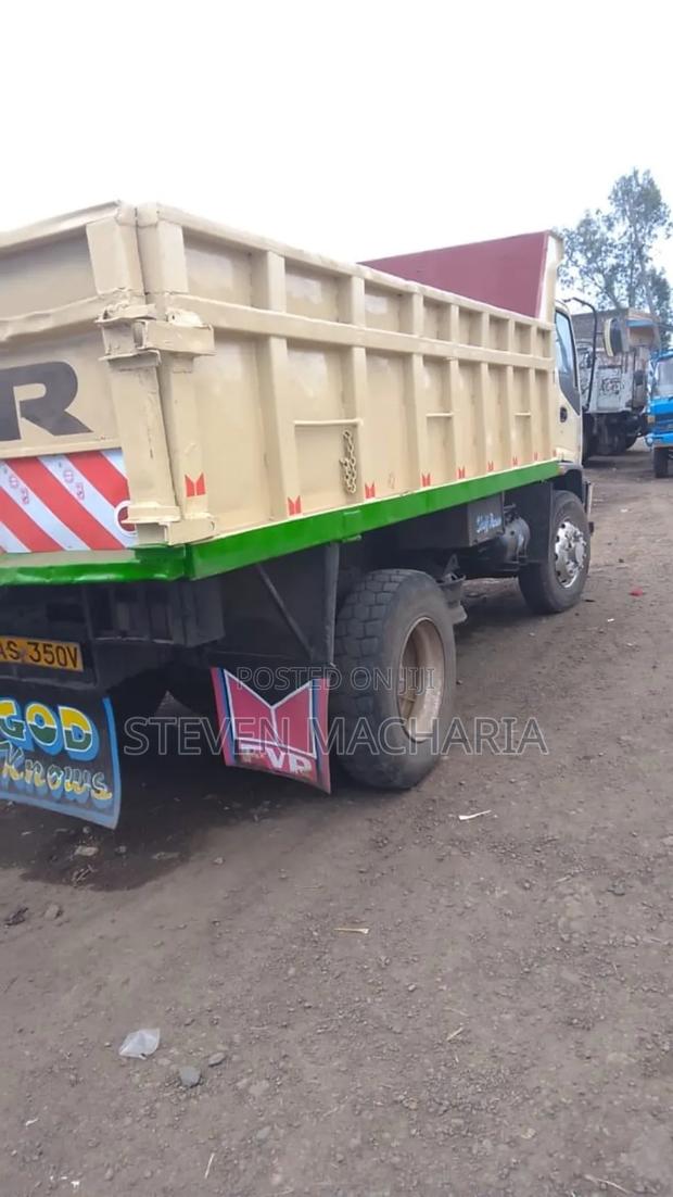 Isuzu FVR Tipper - thumbnail 3