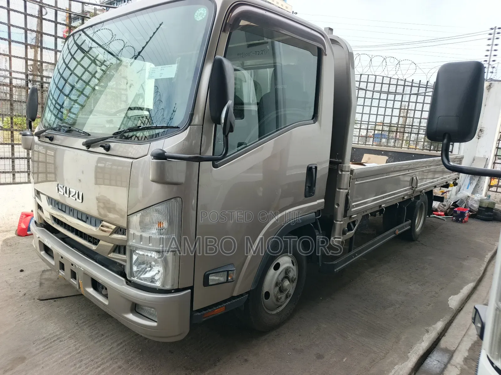 Isuzu Elf. 2020 Model