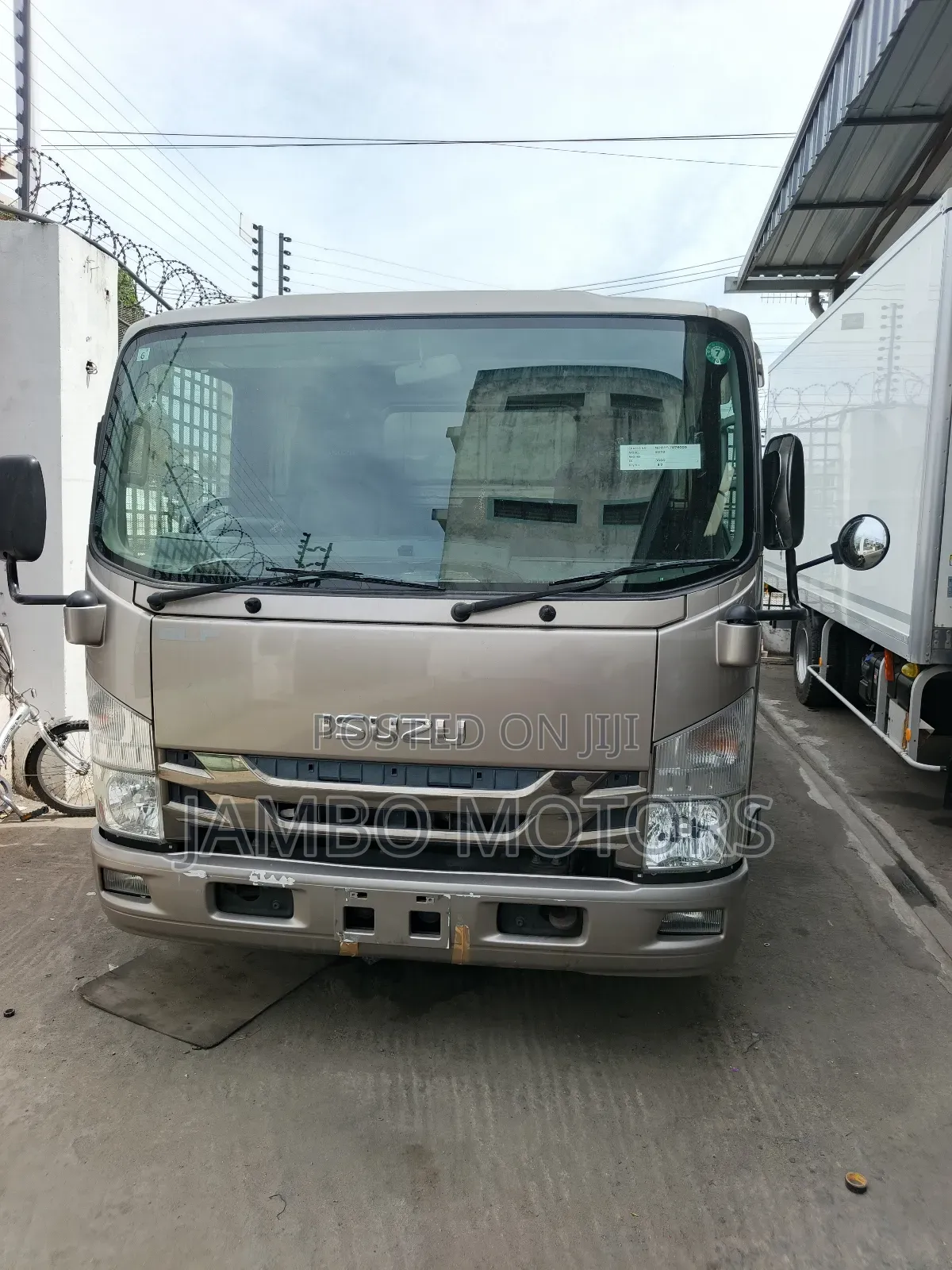 Isuzu Elf. 2020 Model