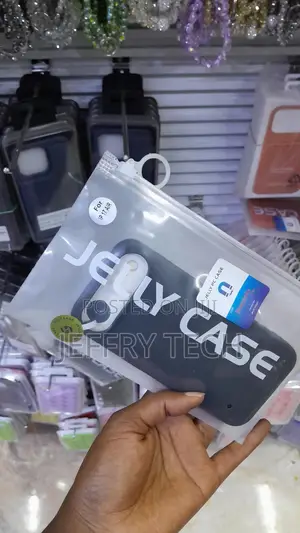 Kerty Apple iPhone 17 Air Hybrid Armor Jelly Pc Case- Black