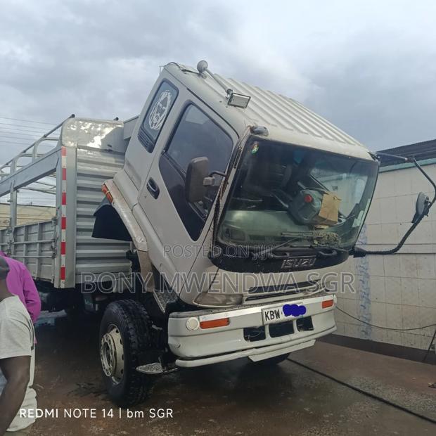 Isuzu FVZ Old Model - thumbnail 3