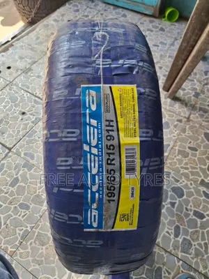 195/65r15 Accelera