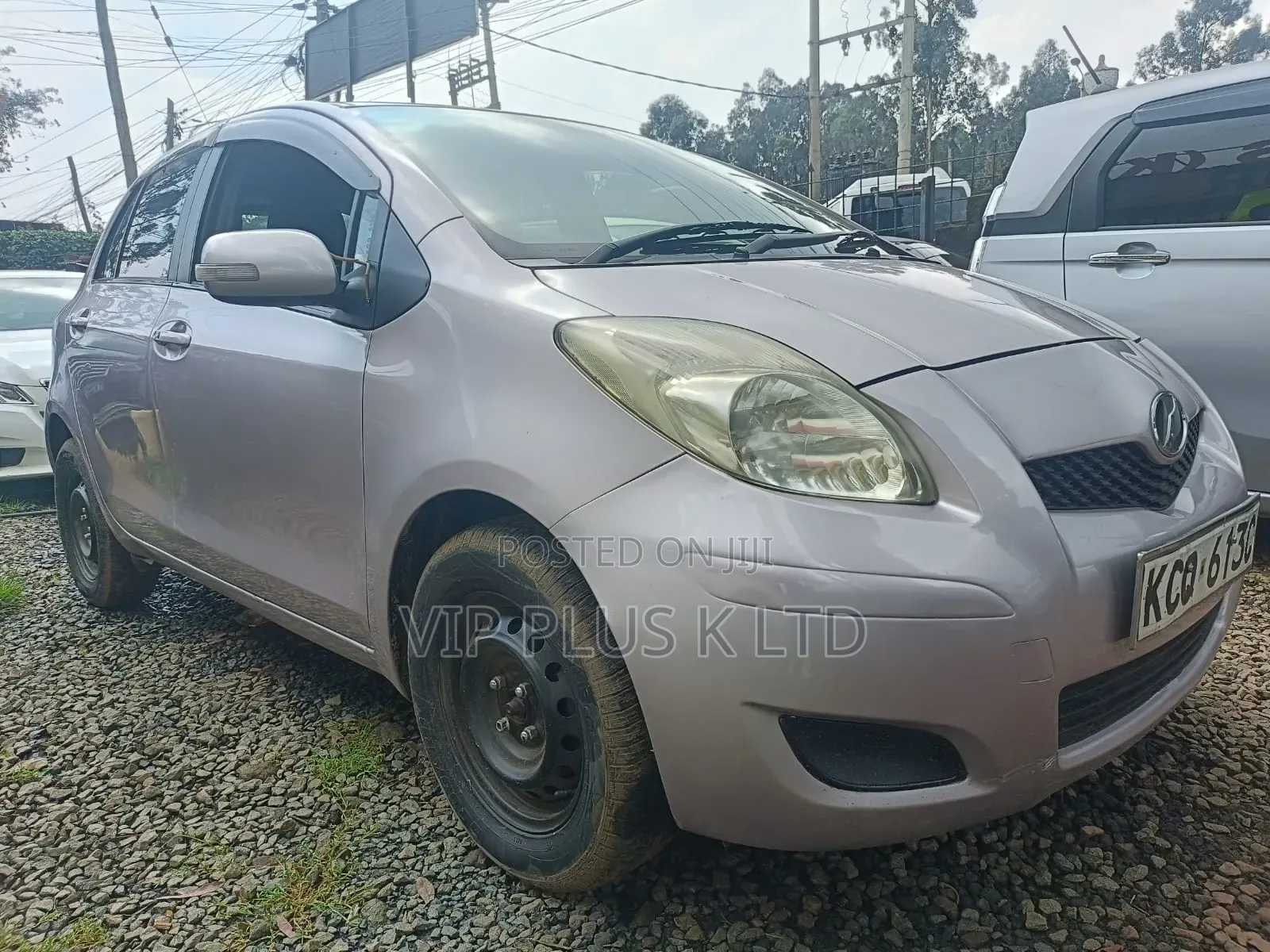 Toyota Vitz 1.0 FWD 5dr 2010 Purple