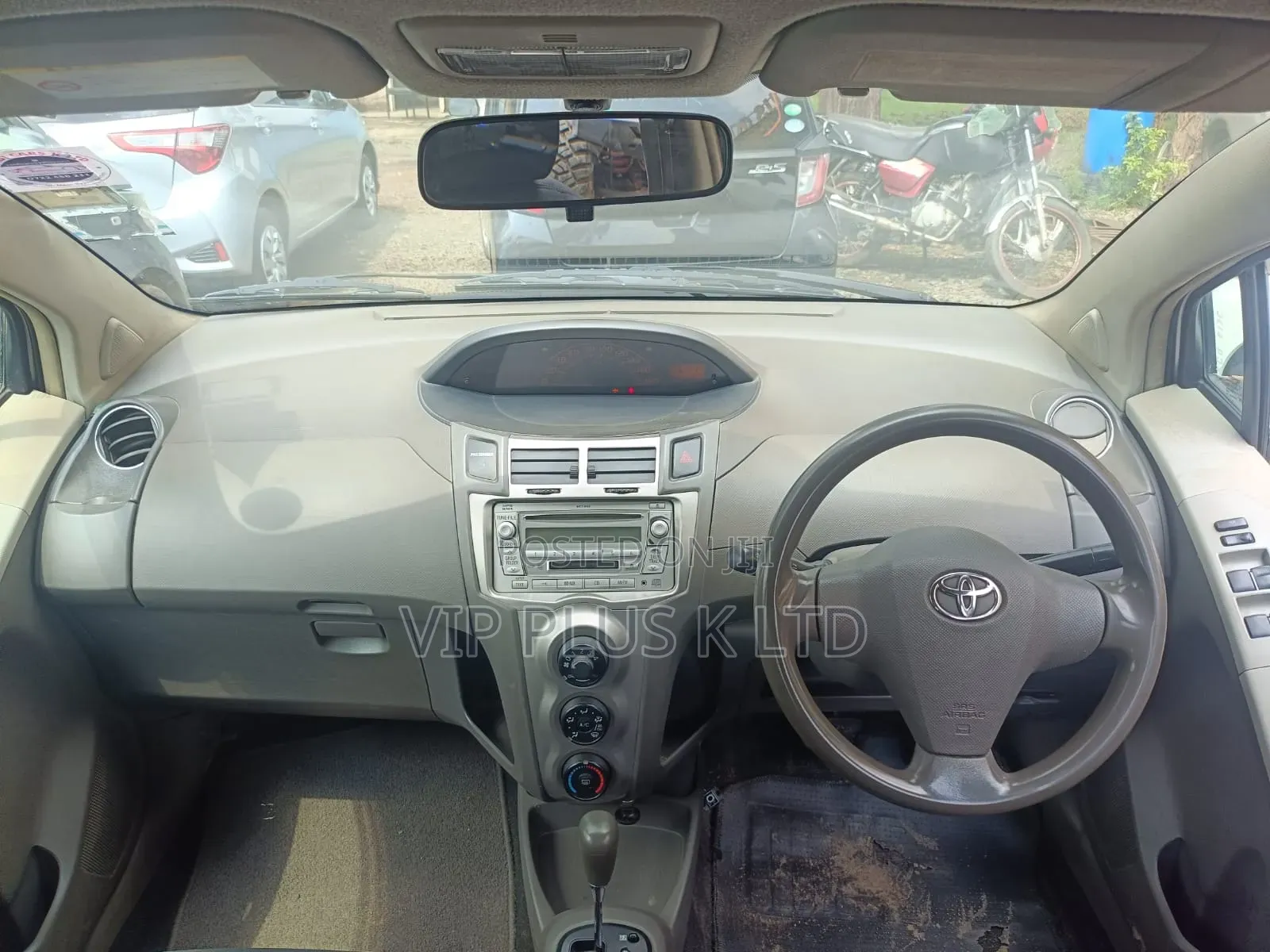 Toyota Vitz 1.0 FWD 5dr 2010 Purple