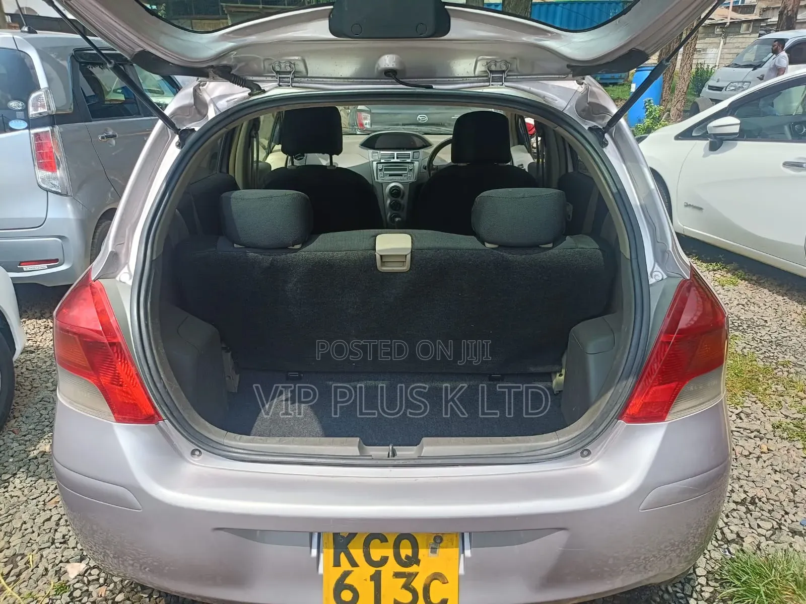 Toyota Vitz 1.0 FWD 5dr 2010 Purple