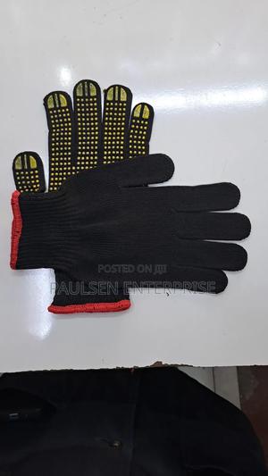 High Quality Dotted Gloves - main view