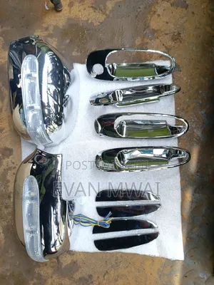 Chrome Kit Covers Toyota 102/100 Side Mirror and Door Handles