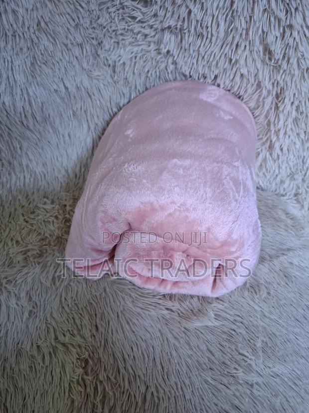 Fleece Coloured Blankets 6x7 - thumbnail 2