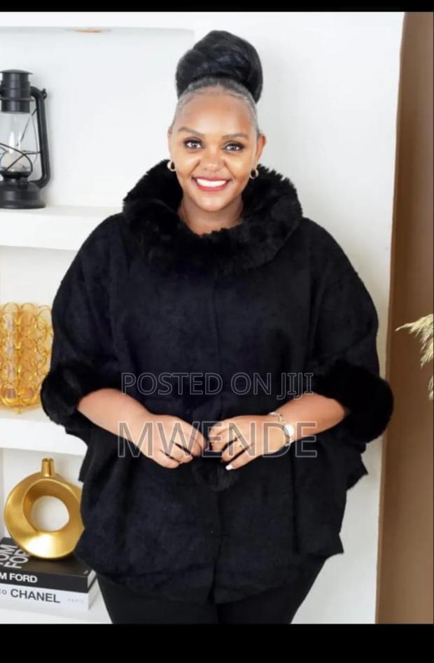 Free Size and Fashionable Pocho - thumbnail 3