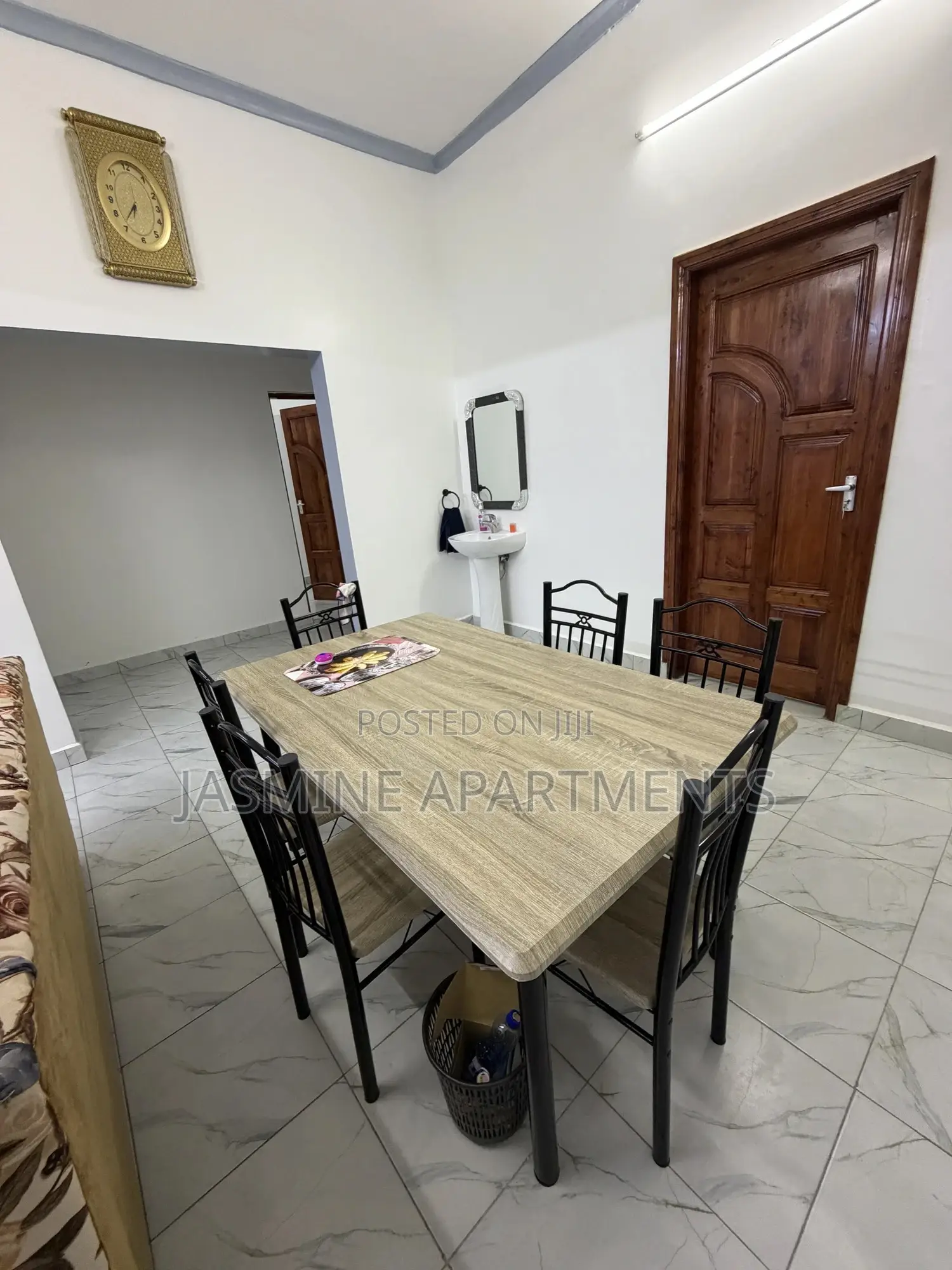 Luxury 2br Apartment | Ac, Wi-Fi, Hot Showers