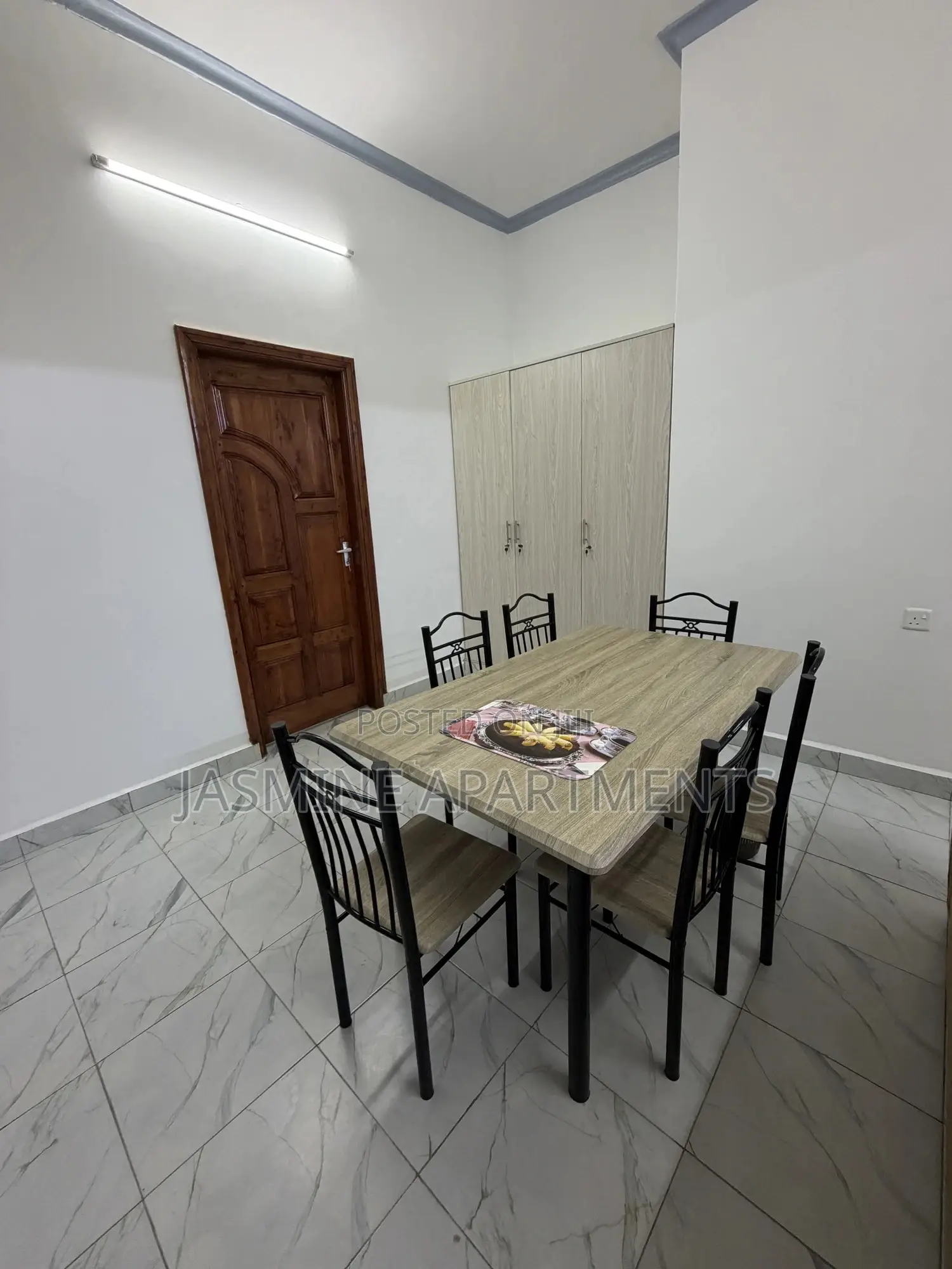Luxury 2br Apartment | Ac, Wi-Fi, Hot Showers