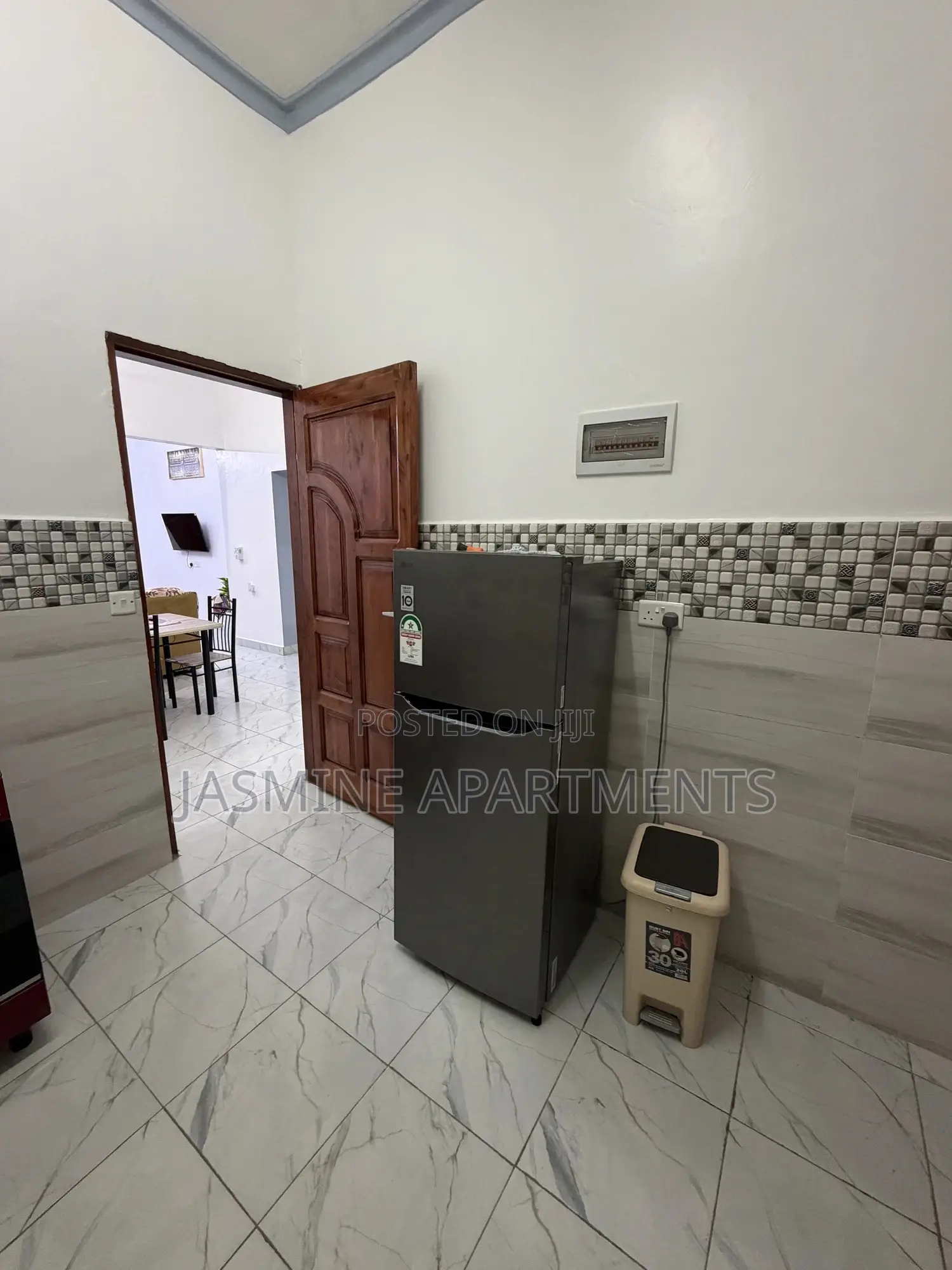 Luxury 2br Apartment | Ac, Wi-Fi, Hot Showers