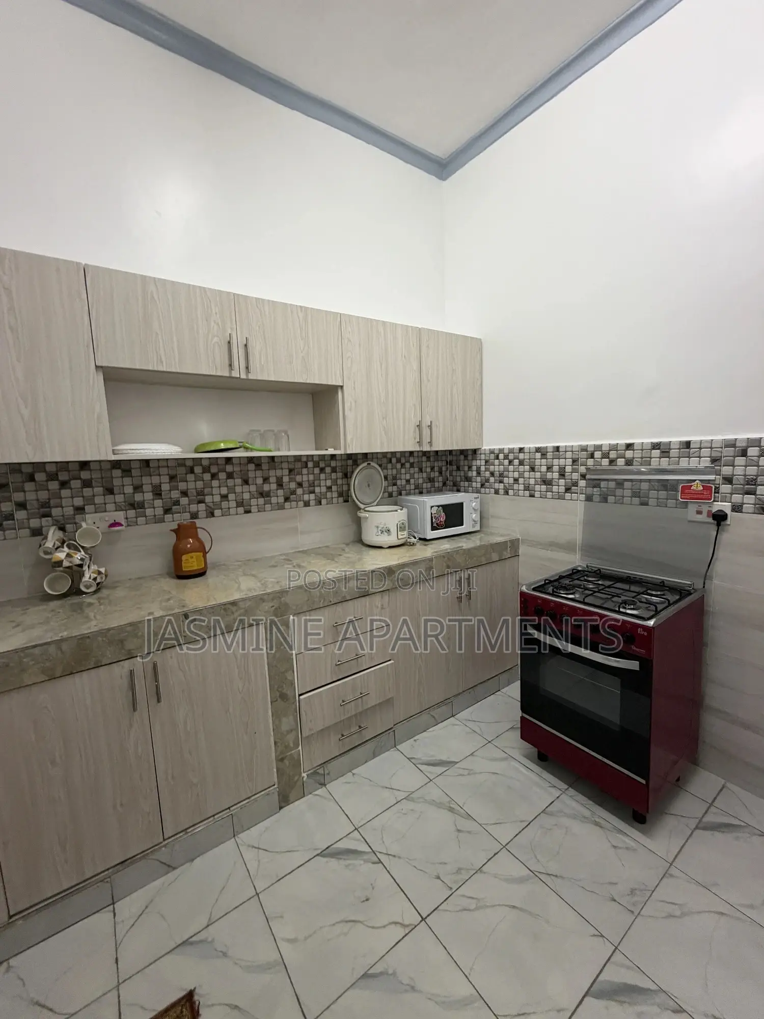 Luxury 2br Apartment | Ac, Wi-Fi, Hot Showers