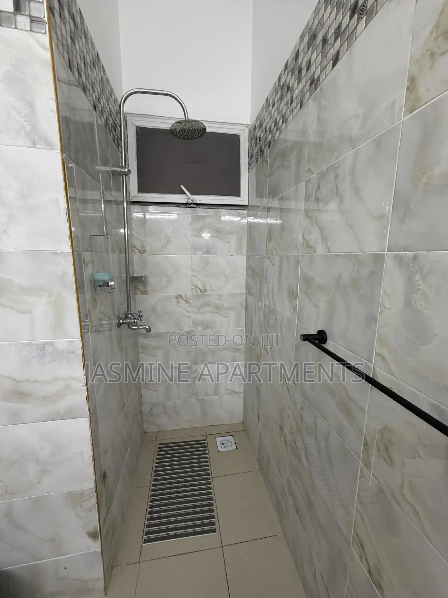 Luxury 2br Apartment | Ac, Wi-Fi, Hot Showers
