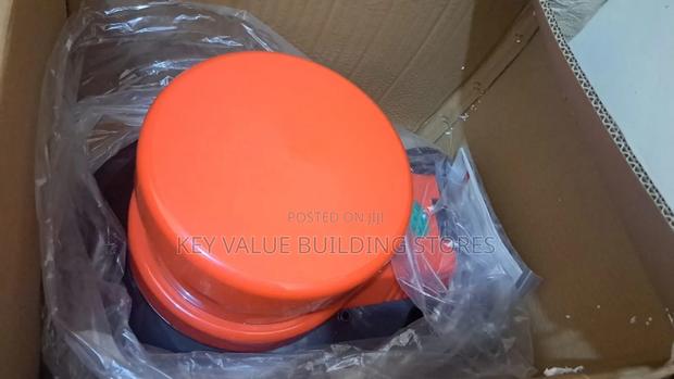 Low Noise Floor Scrubbing Machine - thumbnail 2