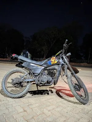 Yamaha DT125 2005 Black