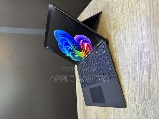 Laptop Microsoft Surface Pro 11th Edition, a Copilot+ PC 16GB SSD 512GB - main view