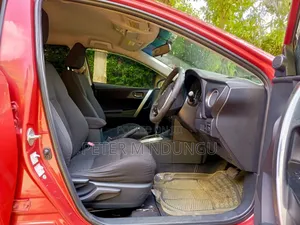 Toyota Auris 2013 Red