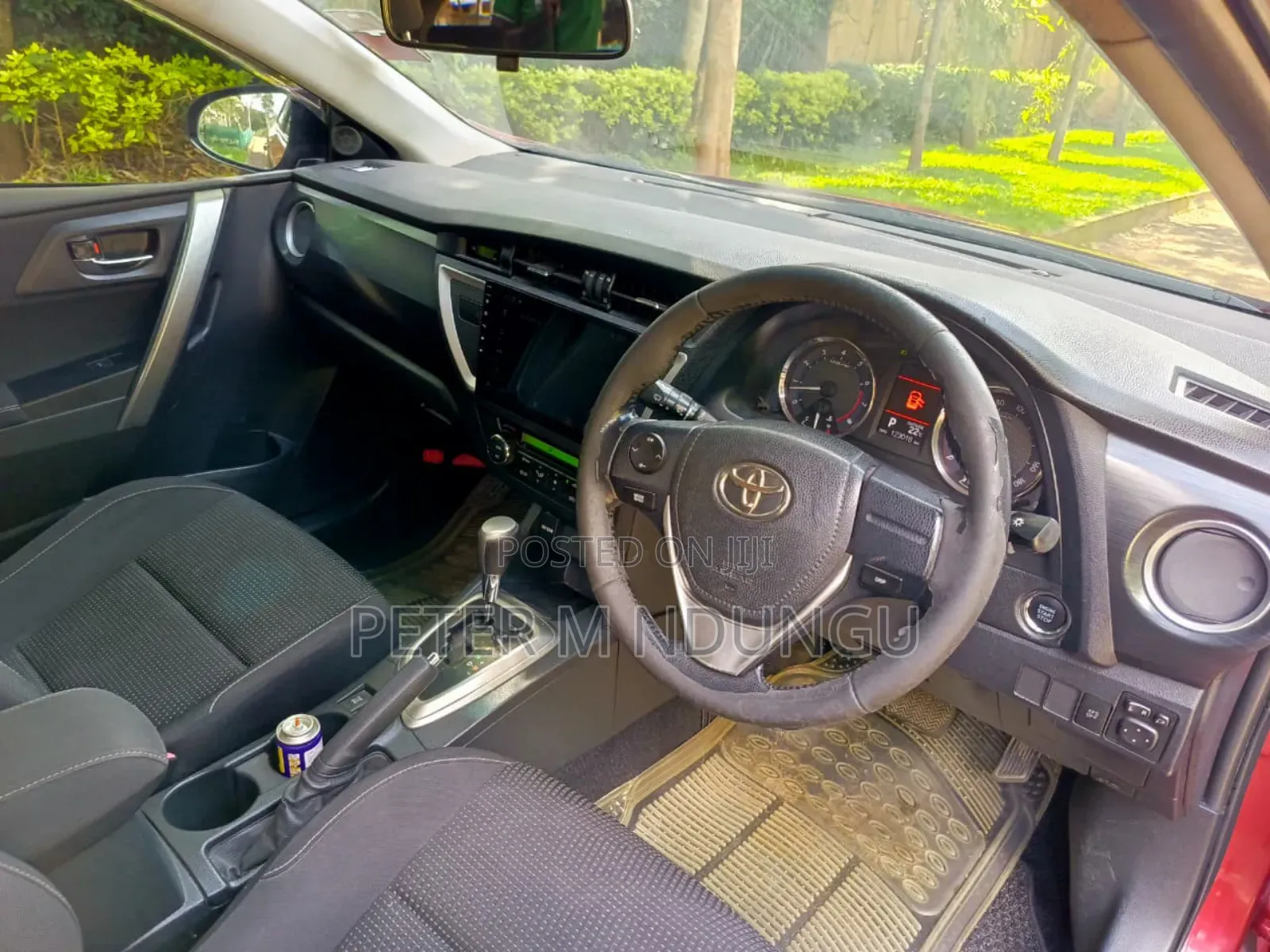 Toyota Auris 2013 Red