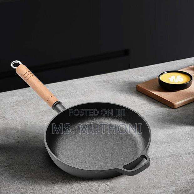 25 Cm Versatile Cast Iron Frying Pan With Bamboo Lid - thumbnail 2