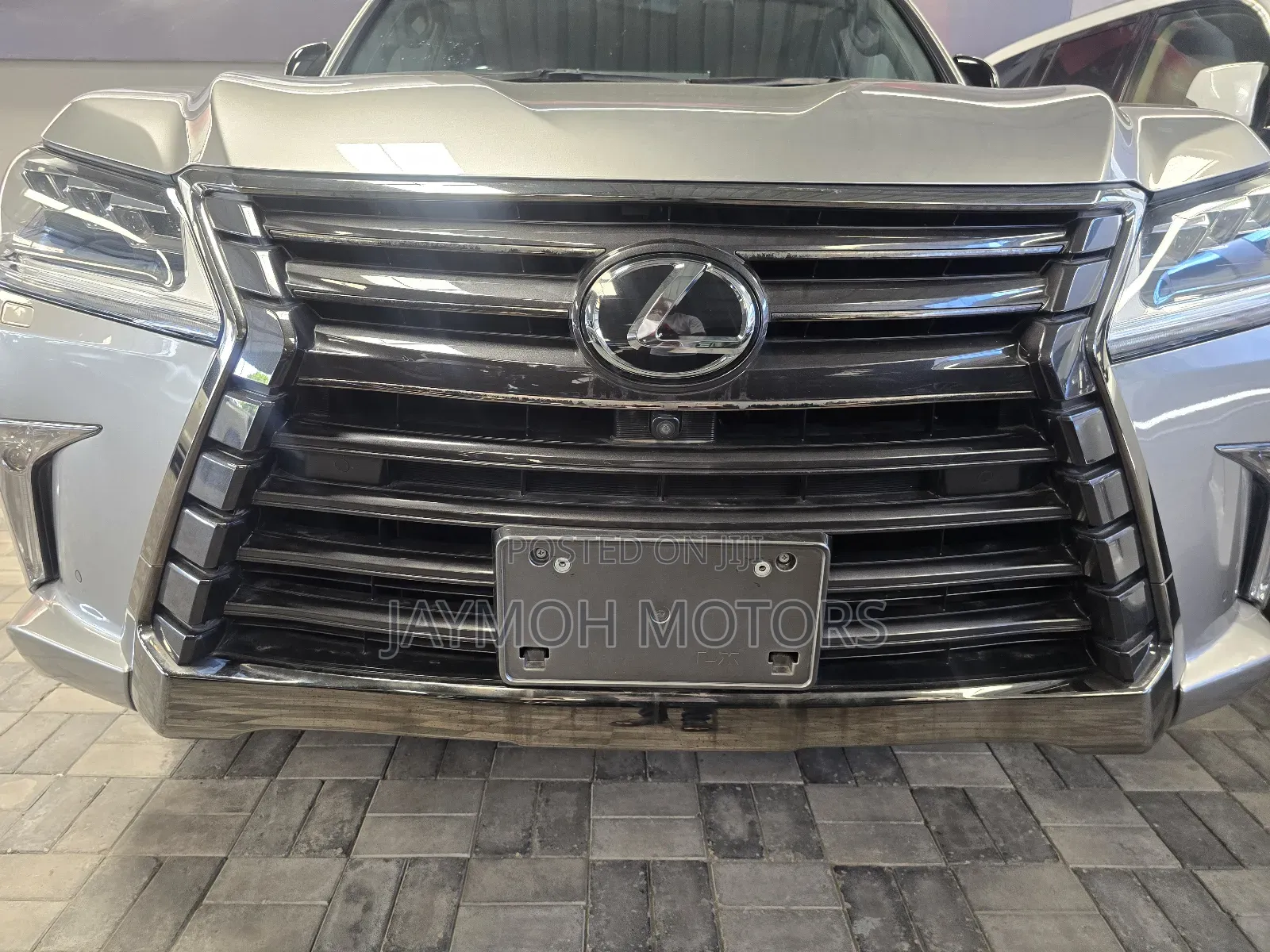 Lexus LX 2019 Gold