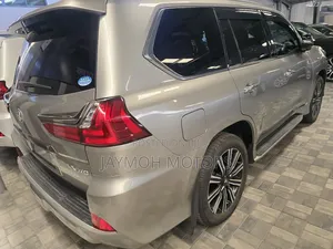 Lexus LX 2019 Gold