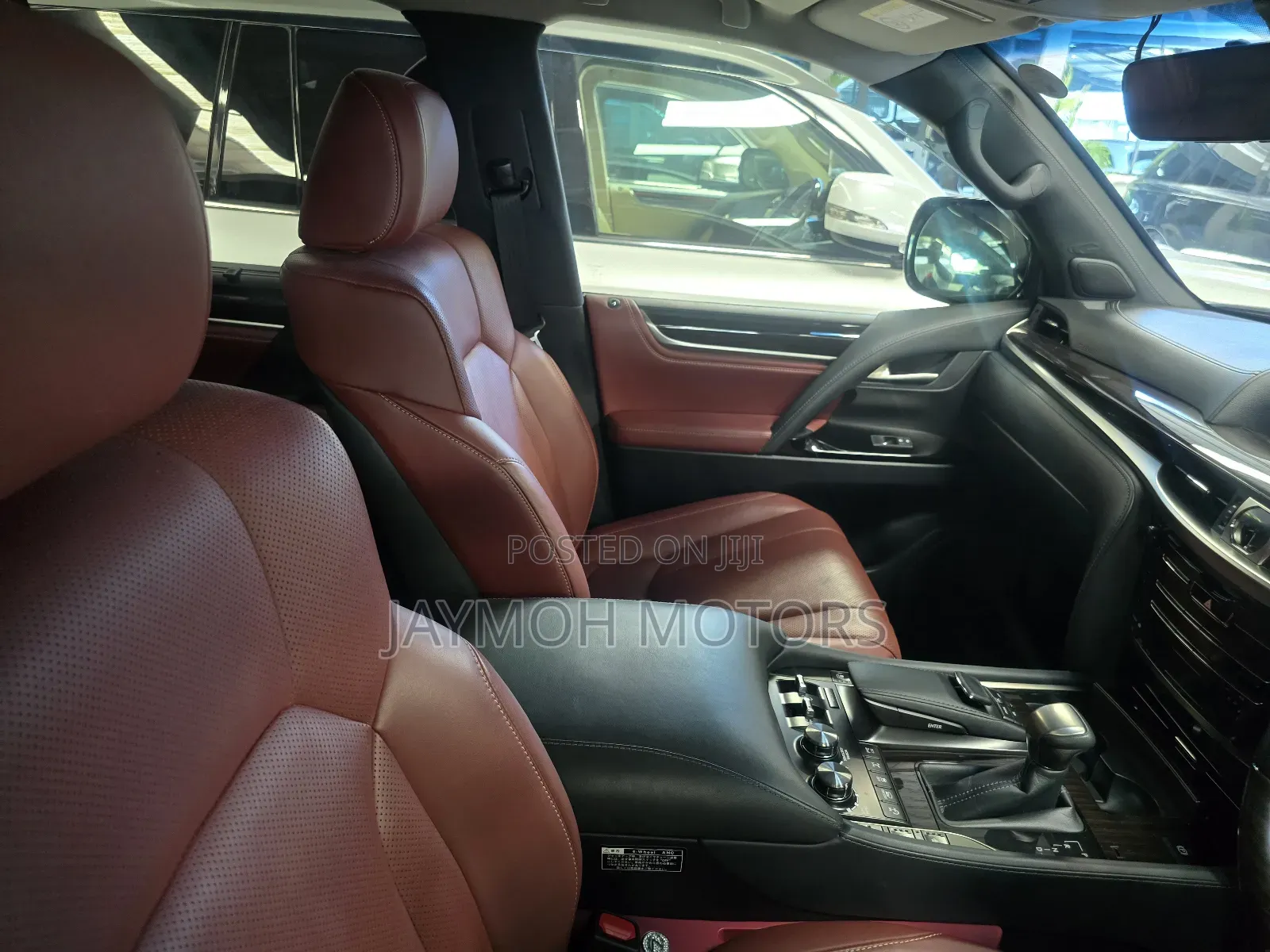 Lexus LX 2019 Gold