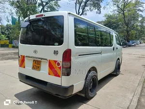 Toyota HiAce 2016 White