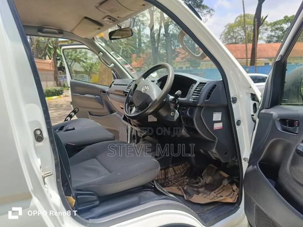 Toyota HiAce 2016 White - thumbnail 6