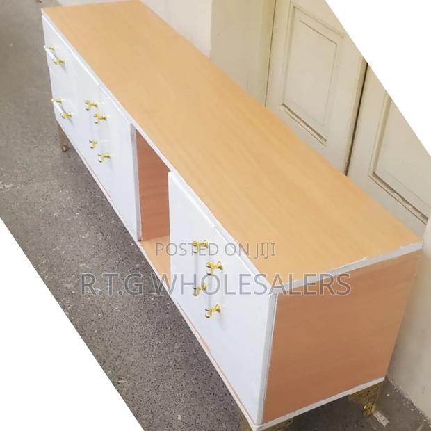 5.5 Ft Laminate Board Tv Cabinet – Stylish Entertainment Unit