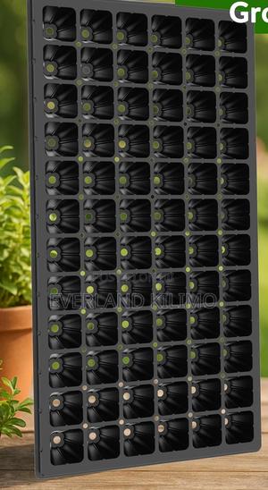 Reusable Plastic Seedling Trays For Plant Propagation - main view
