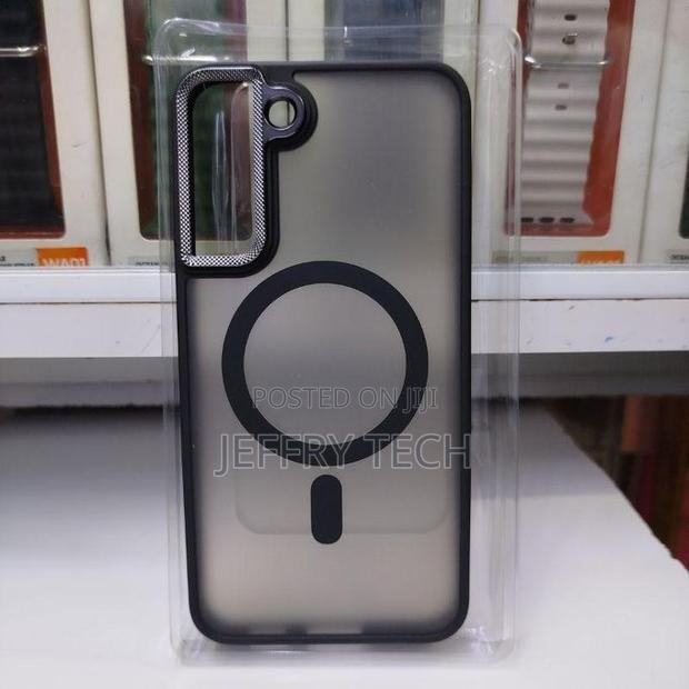 Matte Magnetic Case With Back Cover for Samsung Galaxy S22+S22 Plus)