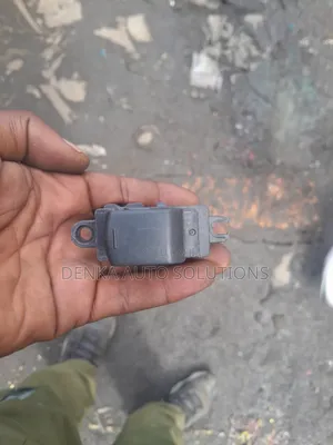 Nissan Dualis/Note/Tiida Rear Door Switch