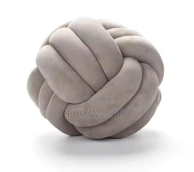 Modern Homes Decorative Knot Ball Pillow. - thumbnail 2