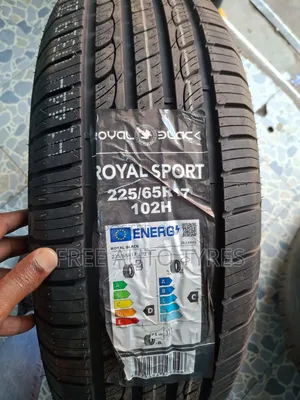 225/65r17 Royalblack