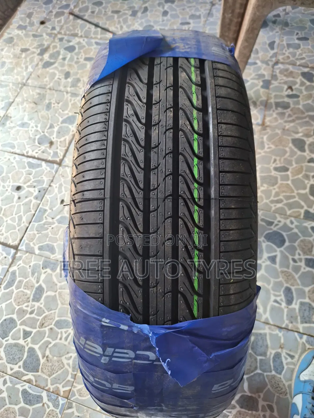205/65r15 Accelera