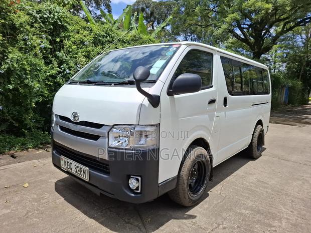 Toyota HiAce 2017 White - thumbnail 3