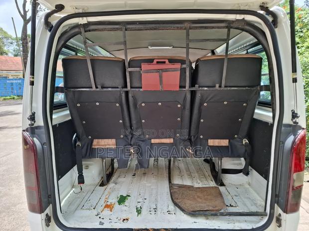 Toyota HiAce 2017 White - thumbnail 8